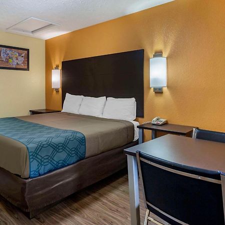 Econo Lodge Nashville North - Opryland Exterior foto