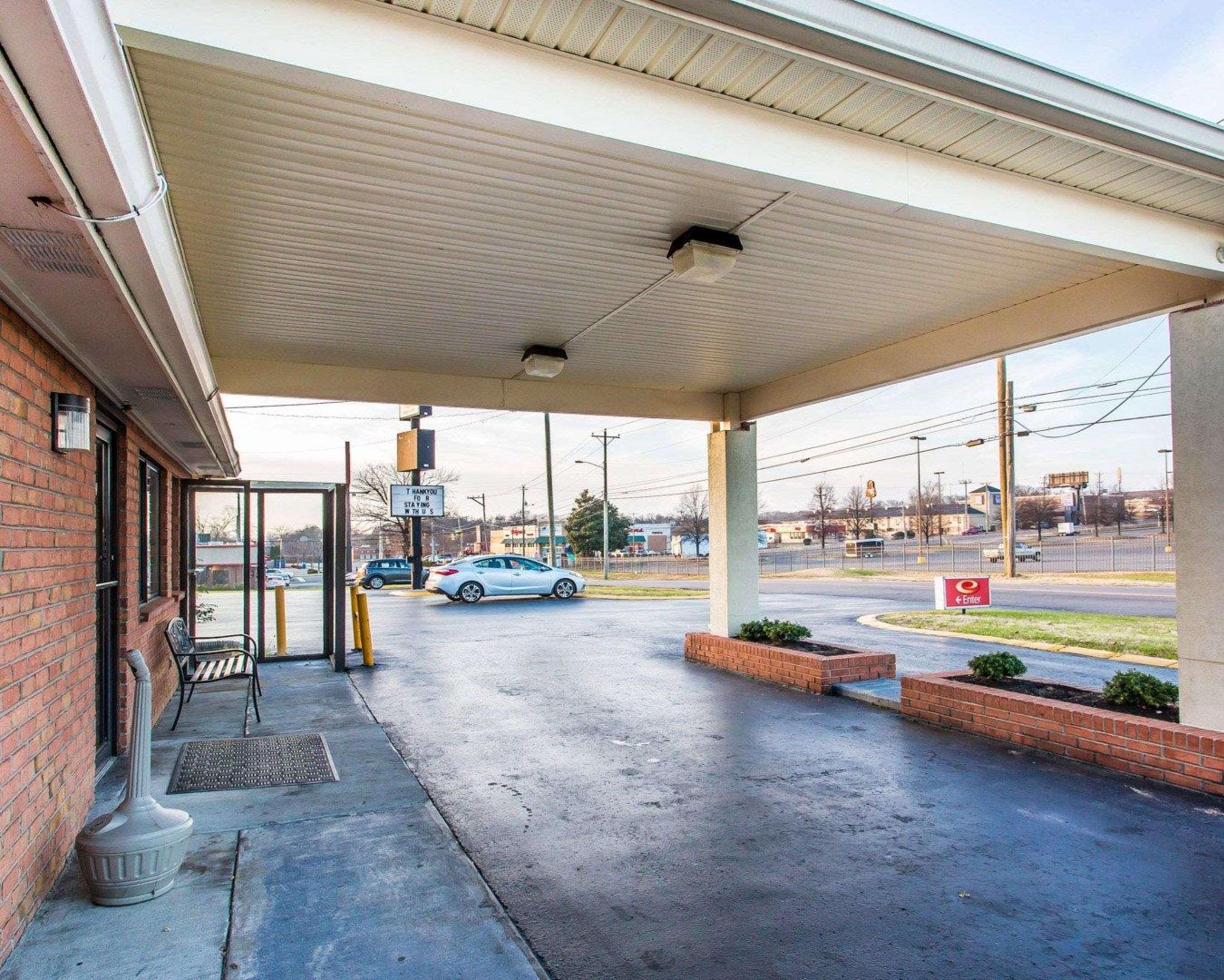 Econo Lodge Nashville North - Opryland Exterior foto